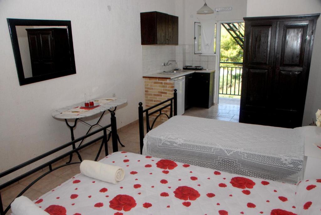 Pansion Porto Tsi Ostrias 3*