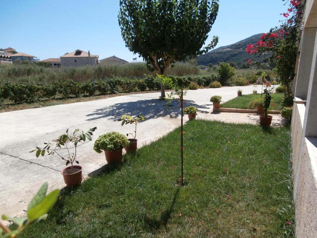 Pansion Porto Tsi Ostrias Aparthotel 3*